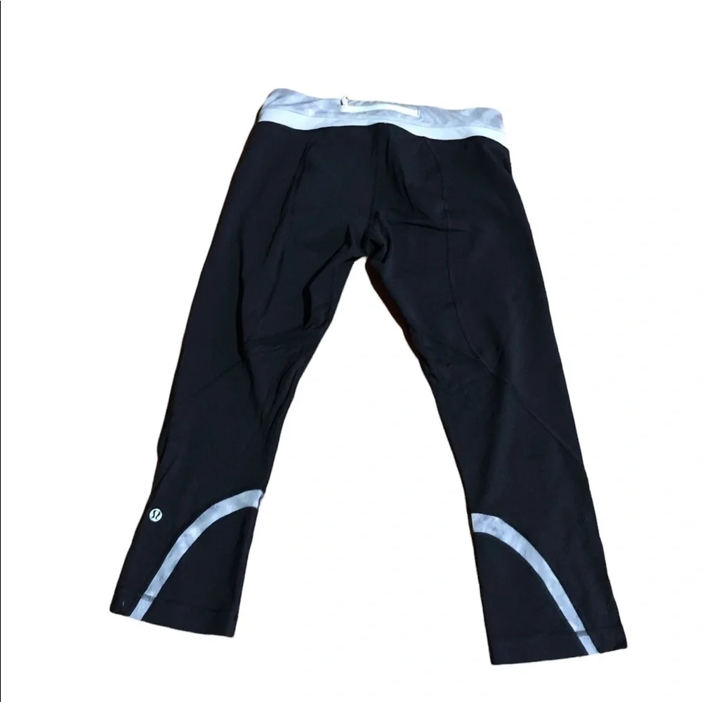 Lululemon crop leggings inspire women’s